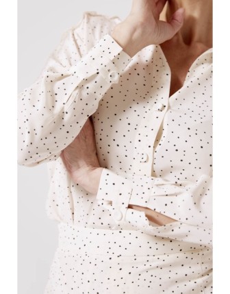 Sırt detaylı ipek gömlek