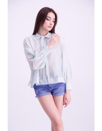 Yakası fiyonk detaylı ipek gömlek