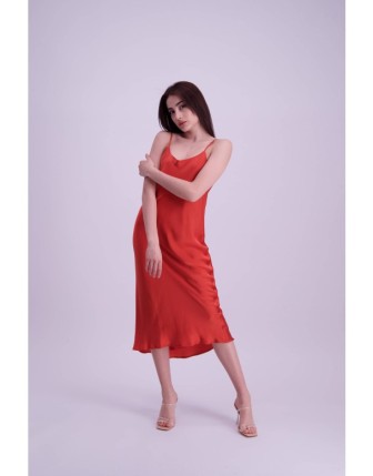 Askılı uzun elbise