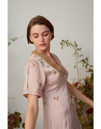 Saten İşlemeli Elbise