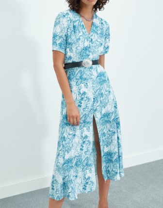 V yaka desenli dizaltı elbise