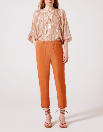 Desenli işlemeli bluz