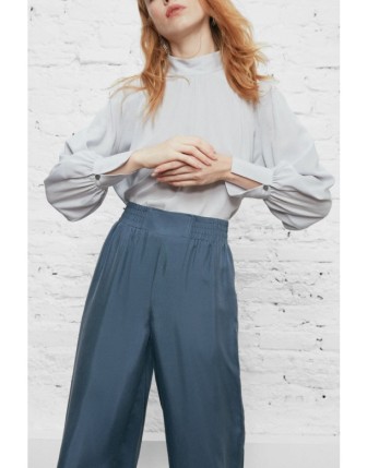 Geniş Manşetli İpek Bluz