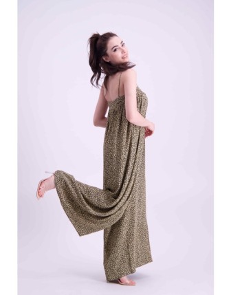 Çiçek desenli dökümlü tulum